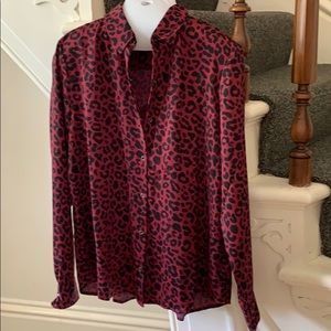 Silky button down shirt with snaps!